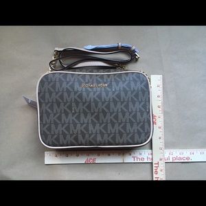 Michael Kors Crossbody Monogram